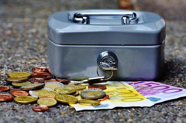 Les différents types de tiroir-caisse Different types of cash drawers
