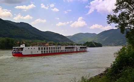 Pourquoi les croisières fluviales en péniche sont aussi populaires