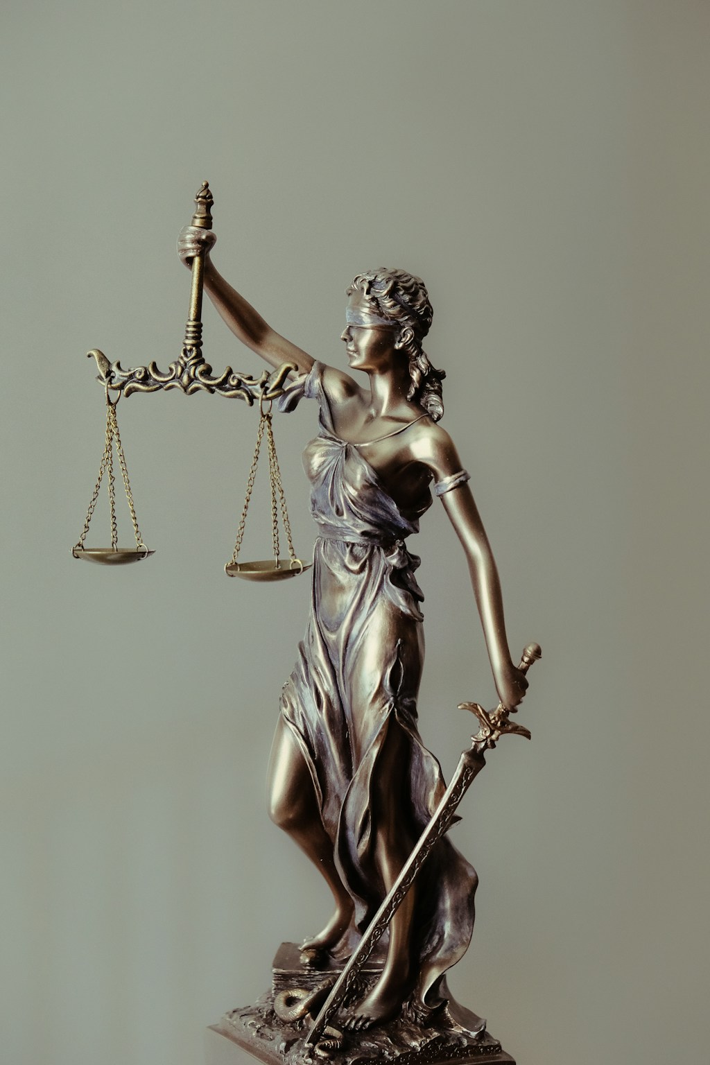 Peut-on faire un testament sans notaire - balance de la justice et loi française
