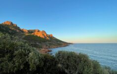 Plages naturistes Cote d'Azur - paysage mediterraneen