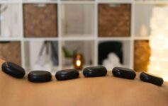Comparison of naturist vs. traditional massage - image 1