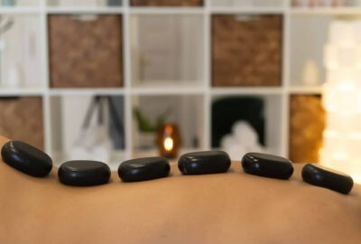 Comparison of naturist vs. traditional massage - image 1