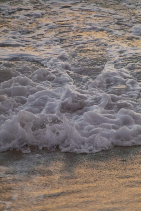 Plages naturistes Var - vagues coucher de soleil