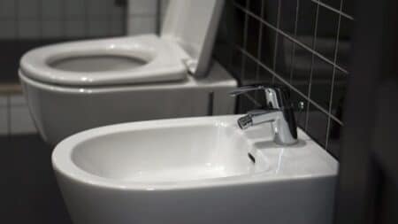 Dégâts des eaux et canalisations bouchées : ce que votre assurance habitation couvre vraiment canalisations bouchées assurance